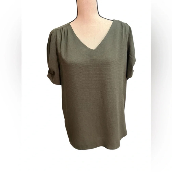 Adrianna Papell Solid V-Neck Ruched Sleeve Pebble Crepe Top green blouse large - Picture 5 of 9